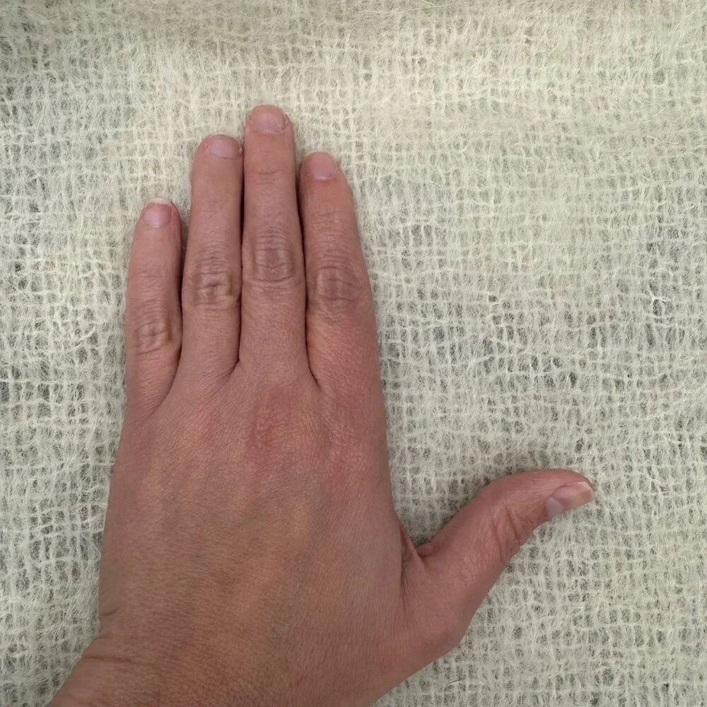 Vintage Scarf Avoca Handweavers Ivory White Mohair Wool Blend Ireland Fuzzy Warm - Picture 4 of 6